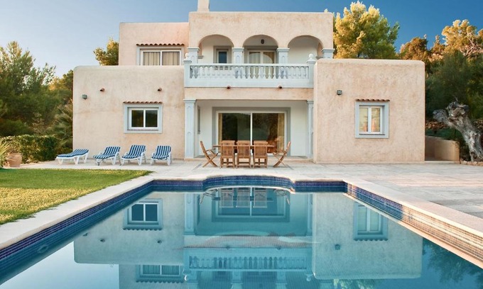 Sant Josep de sa Talaia Villa | Villa in Sant Josep near Cala Jondal Beach
