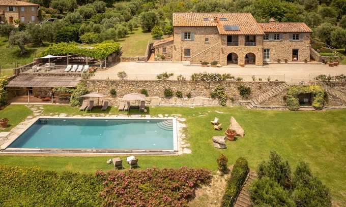 Tuoro sul Trasimeno Villa | Villa en Tuoro Sul Trasimeno con 7 habitaciones, capacidad 14
