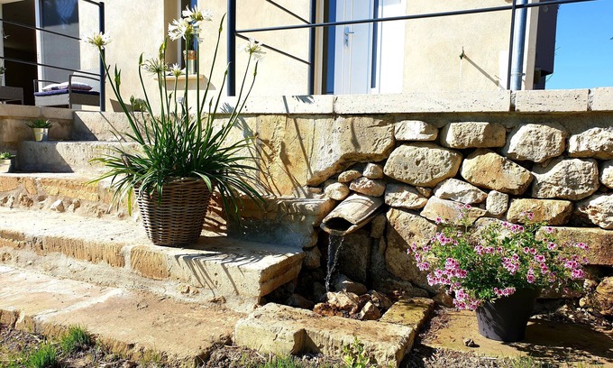 Mouries Villa | Villa en el campo con vistas a los Alpilles.