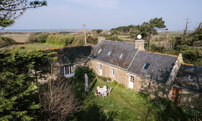 Plomeur Casa | VILLA IN THE HEART OF NATURE, IN THE DUNES, SEA VIEW, CLOSE TO TORCHEMEUBLE ***