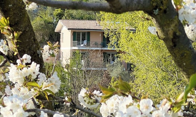 Toscolano Maderno Villa | Villa con 2 apartamentos FEWO 2404155, piscina privada, salón de fiestas y vista al lago