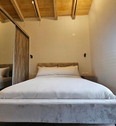 Rehov Casa | Villa in the valley