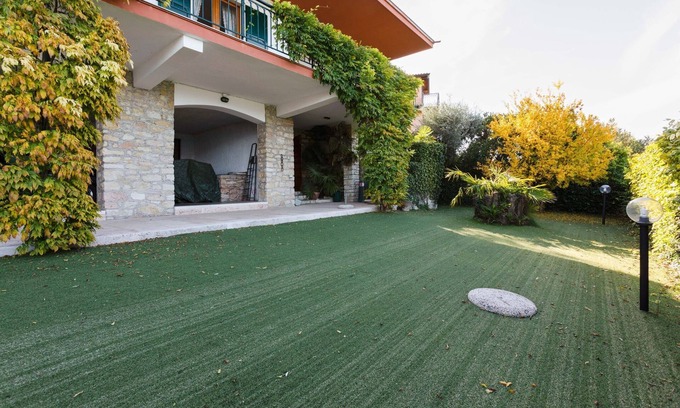Albisano Villa | Villa para 5 personas con vistas del lago de Garda