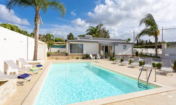 Trappeto Casa | Villa en Trappeto con Piscina Privada
