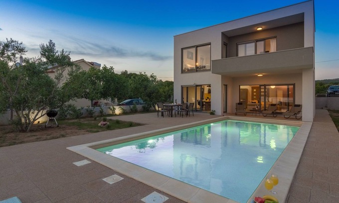 Turanj Villa | Villa de Lujo en Turanj con Piscina