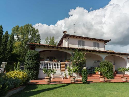 Gambassi Terme Casa | Villa in Tuscany with Pool near Certaldo