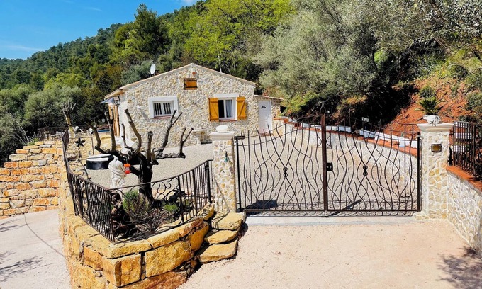Le Luc Villa | Villa independent "Les Aloes"