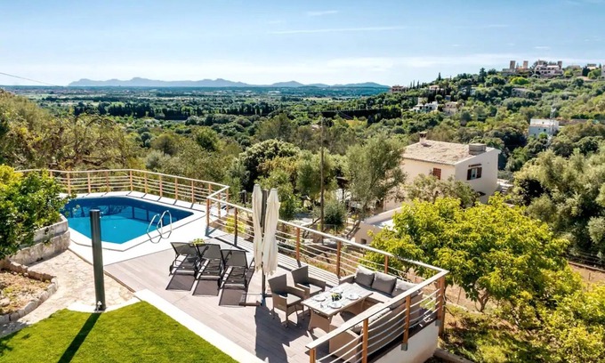 Buger Villa | Villa 'Ines' con piscina privada, Wi-Fi y aire acondicionado
