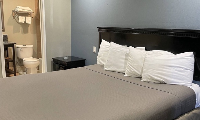 Hawthorne Hotel | Villa Inn & Suites