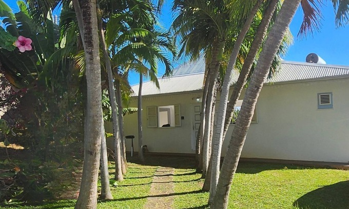 Tartane Villa | Villa Interlude | Tartane – Ocean View, Park Trails & Walk to Beaches