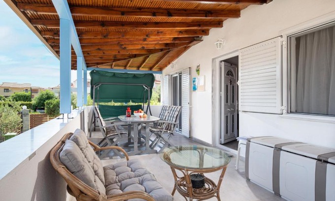 Toroni Casa | Villa Isabella