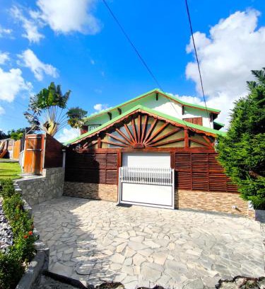 Le Moule Casa | Villa Ixora Hortensia