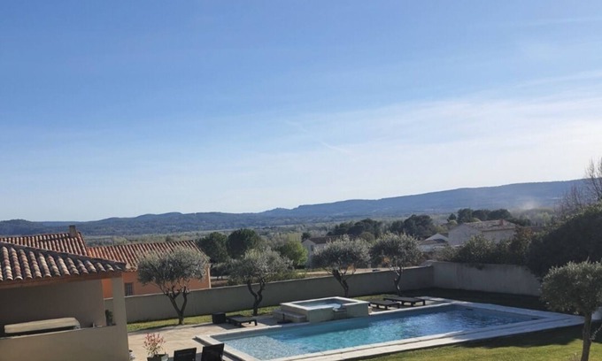 Pertuis Villa | Villa Jacuzzi Pour Soirée en Amoureux, vue Vallée de la Durance Proche D'aix