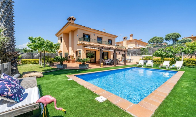 Condado del Jaruco Villa | VILLA JARUCO LUX, POOL, NETFLIX, RELAX AND COMFORT
