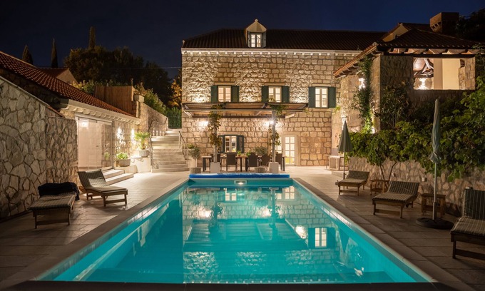 Mocici Villa | Villa Joe - villa de piedra de 1856 recientemente renovada - piscina climatizada