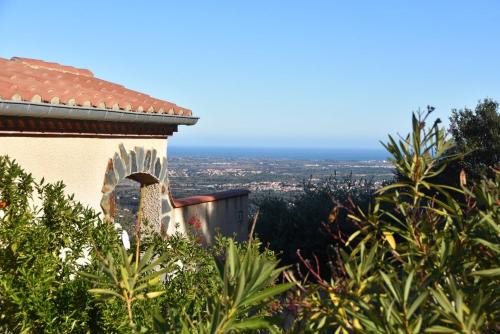 Laroque-des-Alberes Casa | Villa Josephine: Vue magnifique sur mer et montagnes