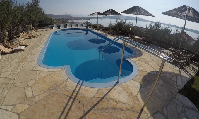 Seget Donji Apartamento | Villa Julio's first floor two bedroom apartment no. one-with terrace towards sea