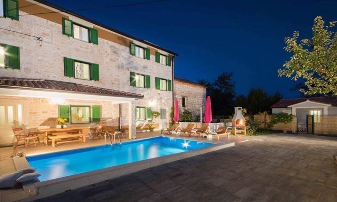 Hreljici Villa | Nueva villa con piscina privada cerca de Pula