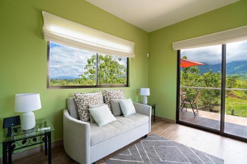 Parrita Casa | Villa Kiskadee - Beautiful Mountain Views with Private Pool
