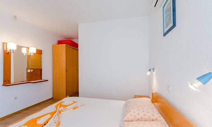 Brela Apartamento | Villa Kosa con balcףn y vista al mar.