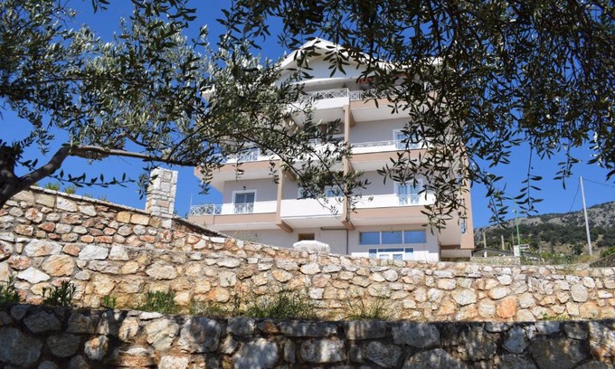 Himare Apartamento | Villa Kristina