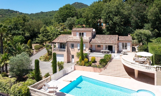 Les Adrets-de-l'Esterel Villa | Villa La Bonne Etoile The Perfect Family Oasis