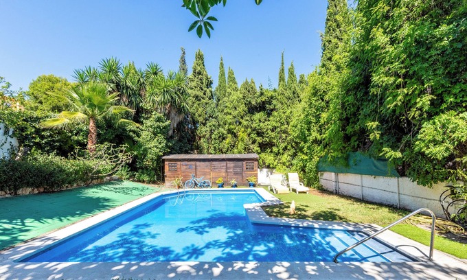 Miraflores del Palo Villa | Villa "La Bicicleta Azul" con piscina compartida y Wi-Fi