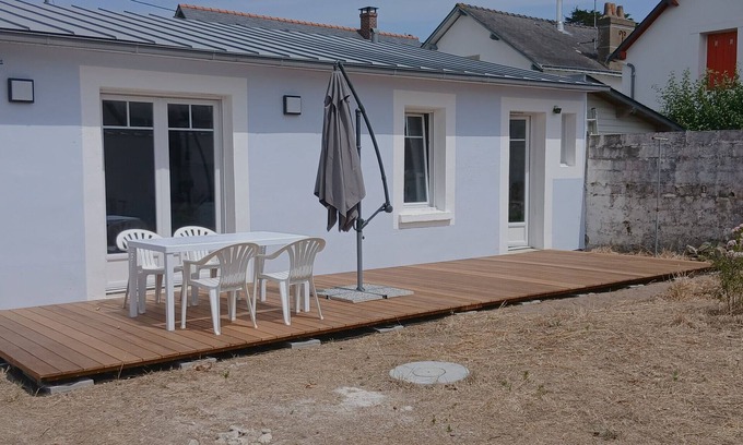 Batz-sur-Mer Villa | Villa 'La Bleue À 350m De La Mer' con jardín compartido y Wi-Fi