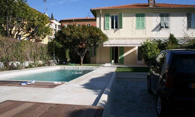 Beaulieu-sur-Mer Villa | Bonita villa en el corazón de Beaulieu Sur Mer con piscina privada