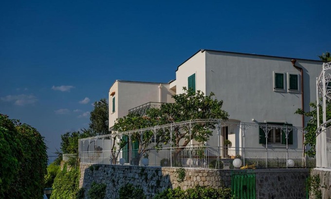 Seiano Cama Y Desayuno | Villa La Pagaia Sorrento Coast