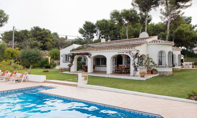 El Tosalet Villa | Villa 'La Paz' con piscina privada, terraza compartida y Wi-Fi
