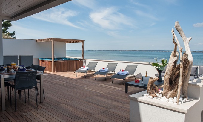 Sete Villa | Villa La Perle de Thau primera gran visibilidad en línea "los pies en el agua" 4 *