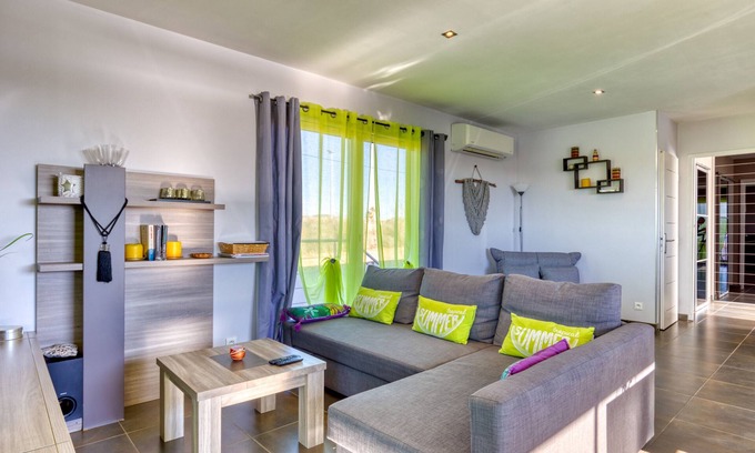 La Peyrade Villa | Villa "La Petite Maison Au Bord Du Canal" con terraza privada, jardín privado y Wi-Fi
