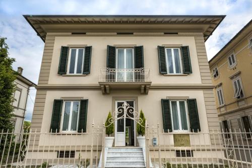 Lucca Historical Center Cama Y Desayuno | Villa La Tuia B&B
