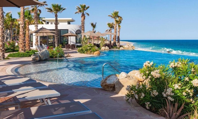 El Rosarito Complejo | Villa La Valencia, the newest upscale resort complex in Los Cabos.