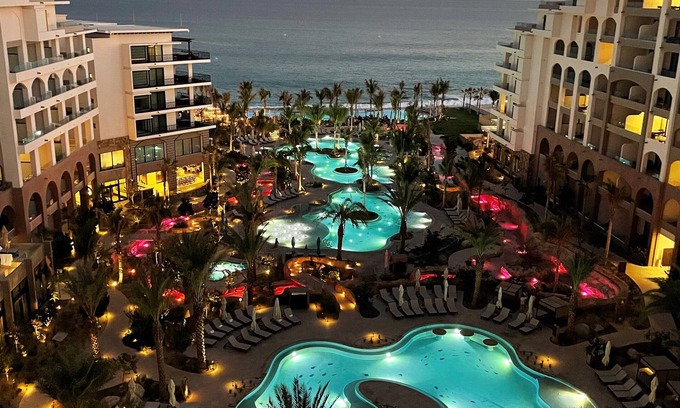 Chulavista Villa | Villa La Valencia 3 Bedroom Penthouse Oceanfront Suite - Overlooking the beach!