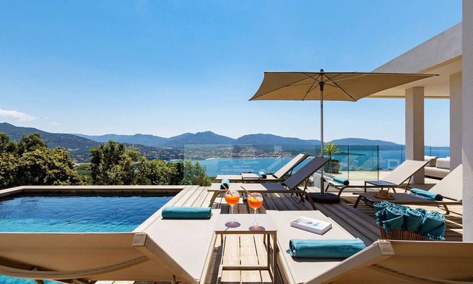 Vetricella Villa | Villa Lalie, vue Mer, Piscine Chauffée, Proche des Plus Belles Plages