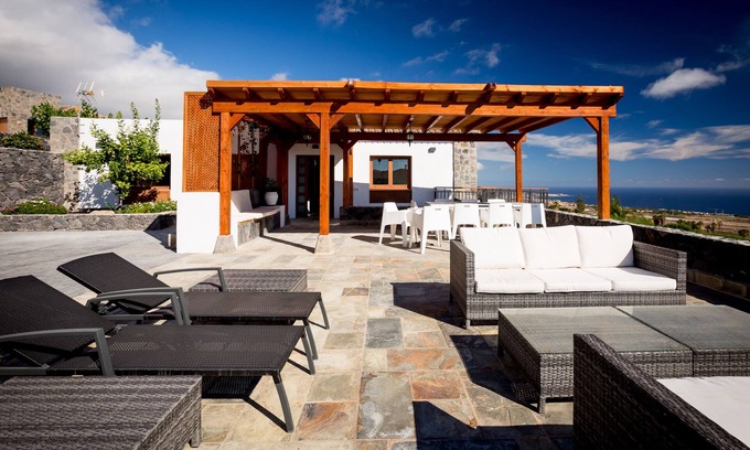 Armenime Villa | Villa Las Rosas, Los Menores, Adeje