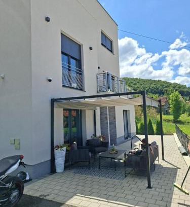 Gornji Vakuf-Uskoplje Apartamento | Villa Laura