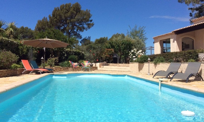 Le Beausset Hotel | Villa Le Beausset tranquila cerca de las playas.