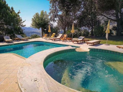 Corsanico Villa | Villa Le Querce by Nicola Real Estate