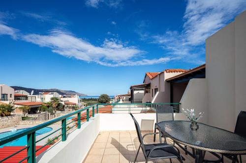 Asprouliani Villa | Villa Lea, stylish, with common pool