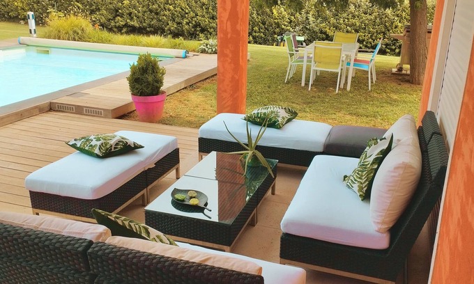 Salernes Villa | villa de campo con piscina privada