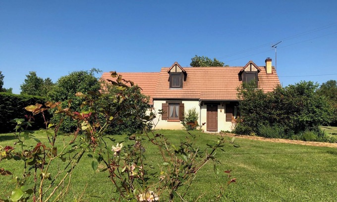 Genouilly Villa | Villa les Sceps - 6 people - Pets allowed