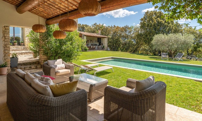 Gordes Villa | Villa 'Les Terrasses De Gordes' con piscina privada y Wi-Fi
