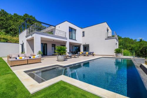 Sveta Jelena Villa | Villa Levant for 10 people near Opatija with jacuzzi & sea view