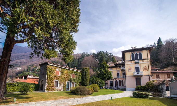 Faggeto Lario Villa | Villa Liberty Giù, "Villa de lujo en el lago de Como"