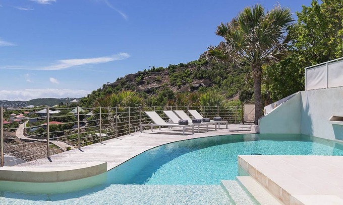 La Grande Montagne Villa | Villa Lo Scoglio by Fantasia Villas