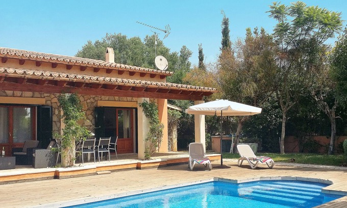 Crestatx Chalet De Esquí | Chalet en una urbanización tranquila rodeado por bosques de pinos y montañas