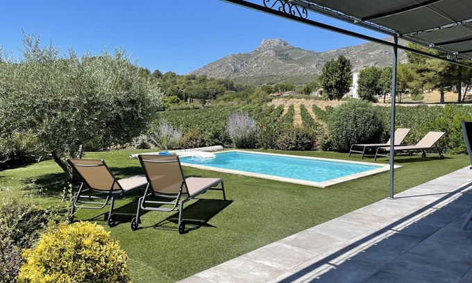 Roquevaire Casa | Villa ubicada en el corazón de Provenza con piscina privada en 3 hectáreas.